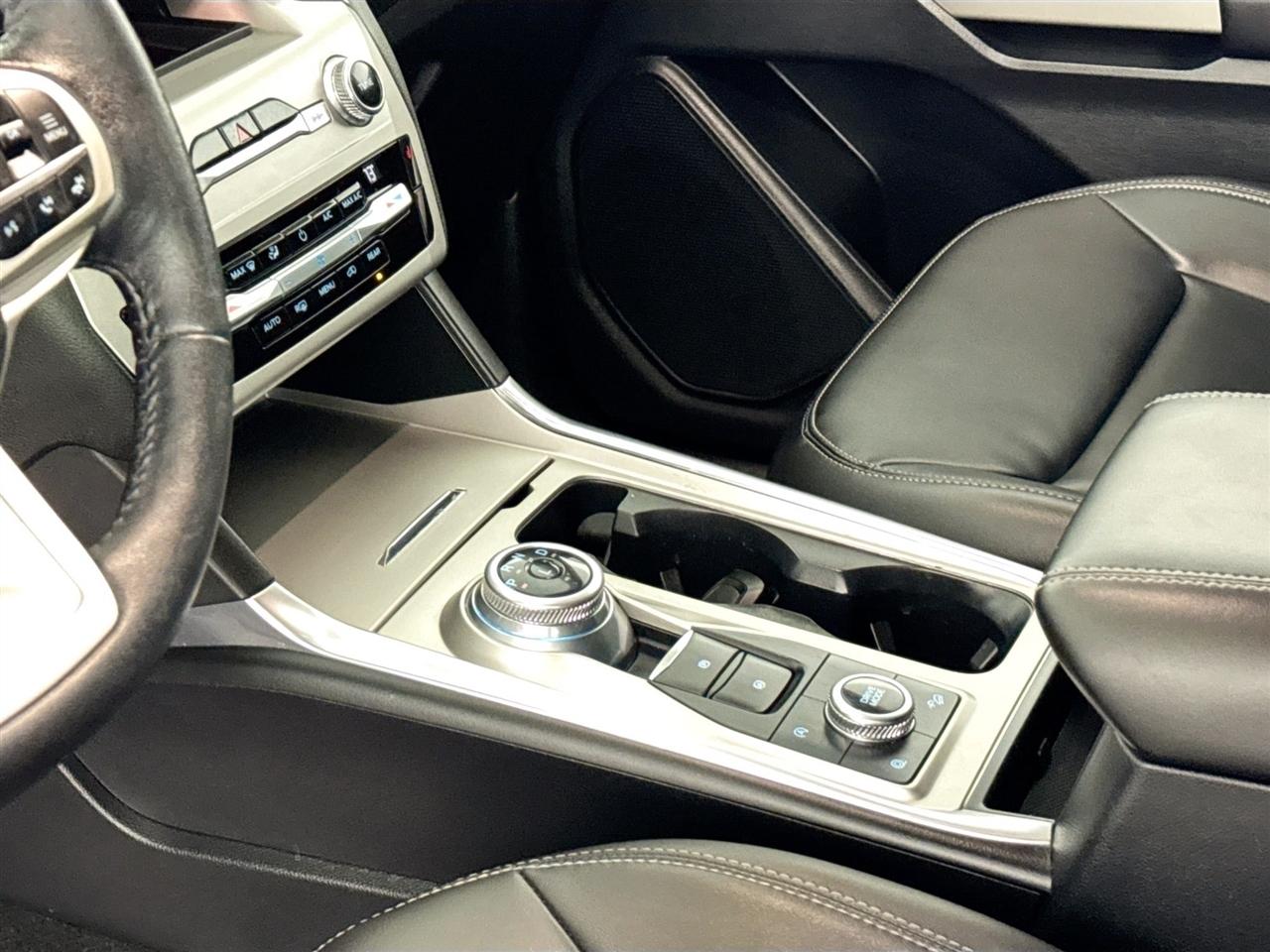 Ford Explorer XLT 4WD 2021