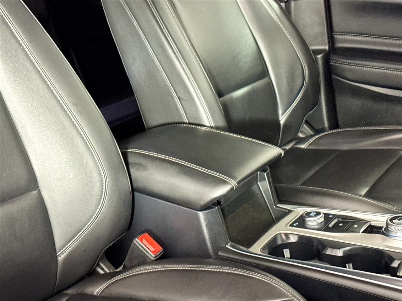 Ford Explorer XLT 4WD 2021