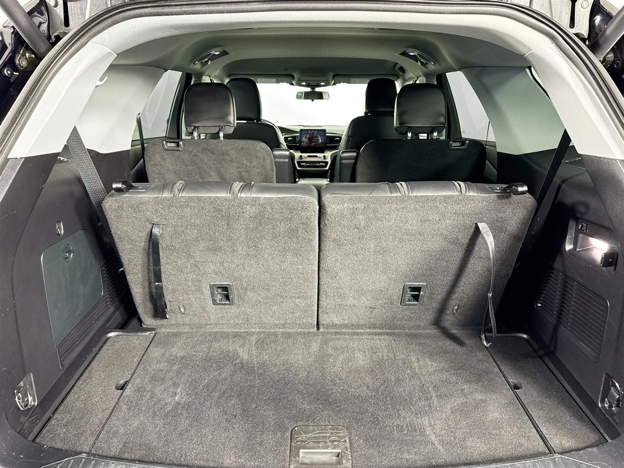 Ford Explorer XLT 4WD 2021