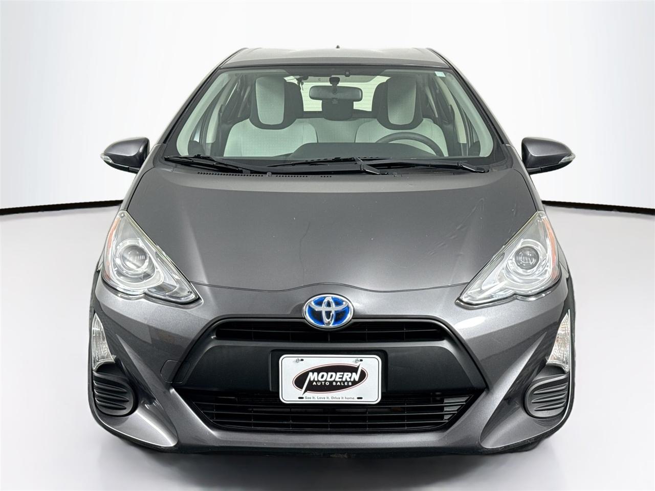 Toyota Prius c 5dr HB Persona Series (Natl) 2016