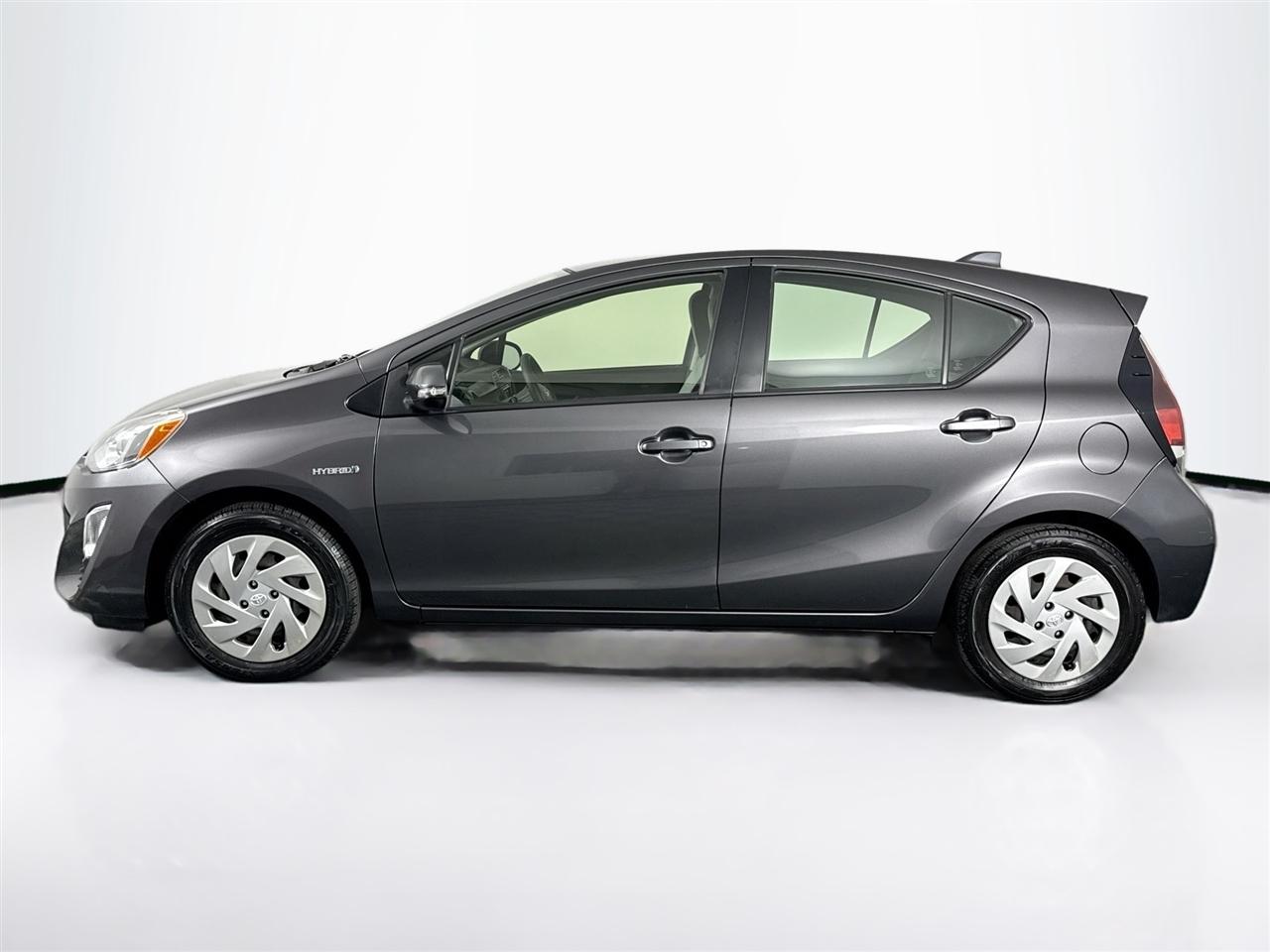 Toyota Prius c 5dr HB Persona Series (Natl) 2016