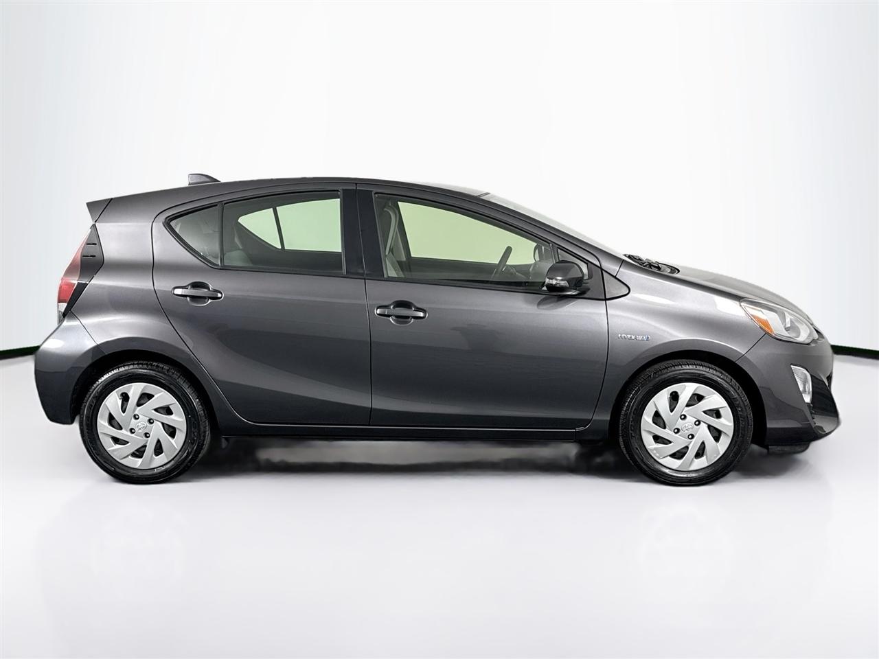 Toyota Prius c 5dr HB Persona Series (Natl) 2016