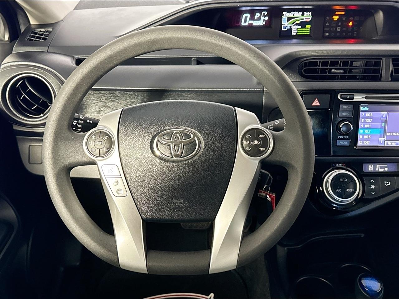 Toyota Prius c 5dr HB Persona Series (Natl) 2016