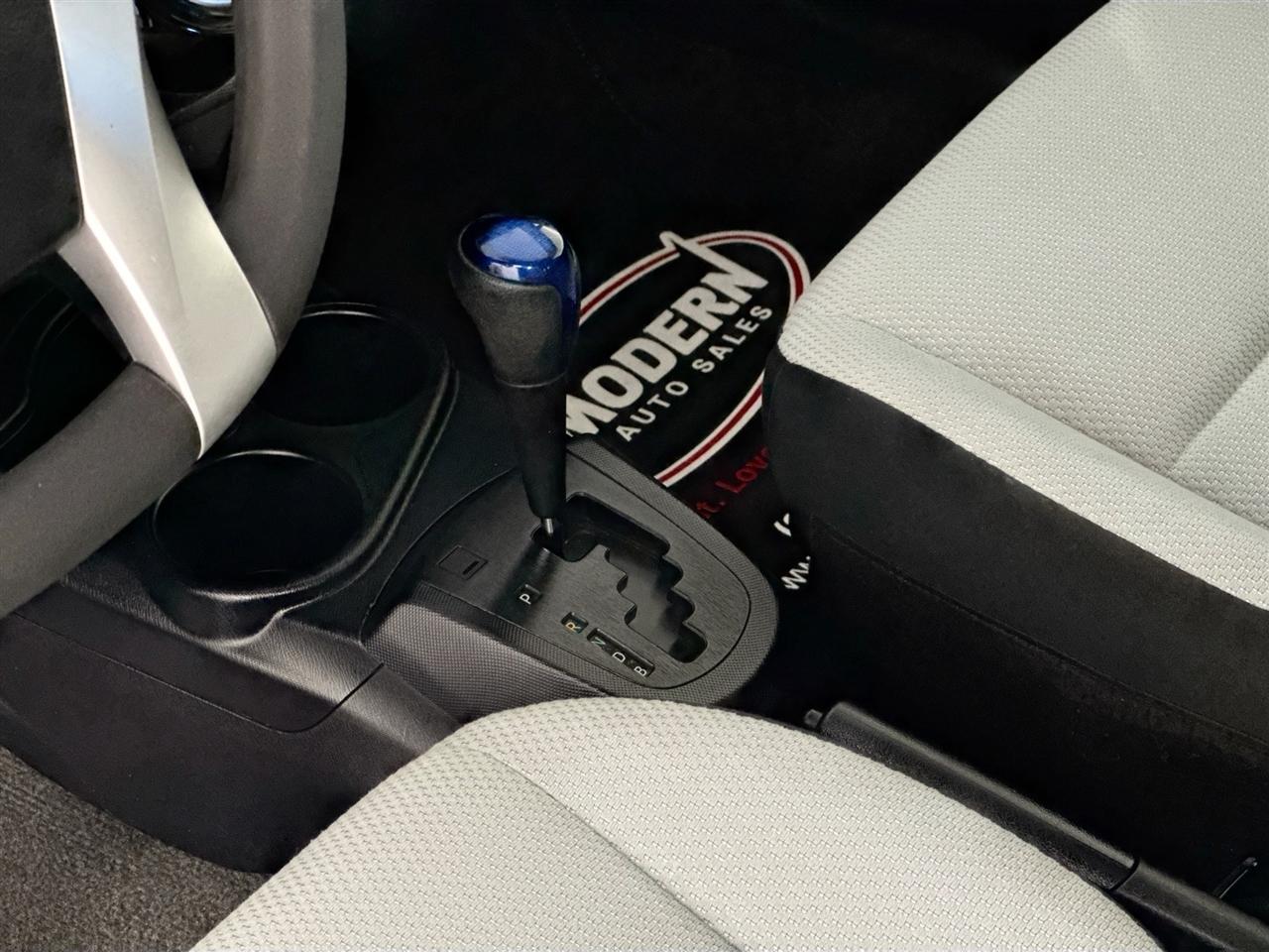 Toyota Prius c 5dr HB Persona Series (Natl) 2016