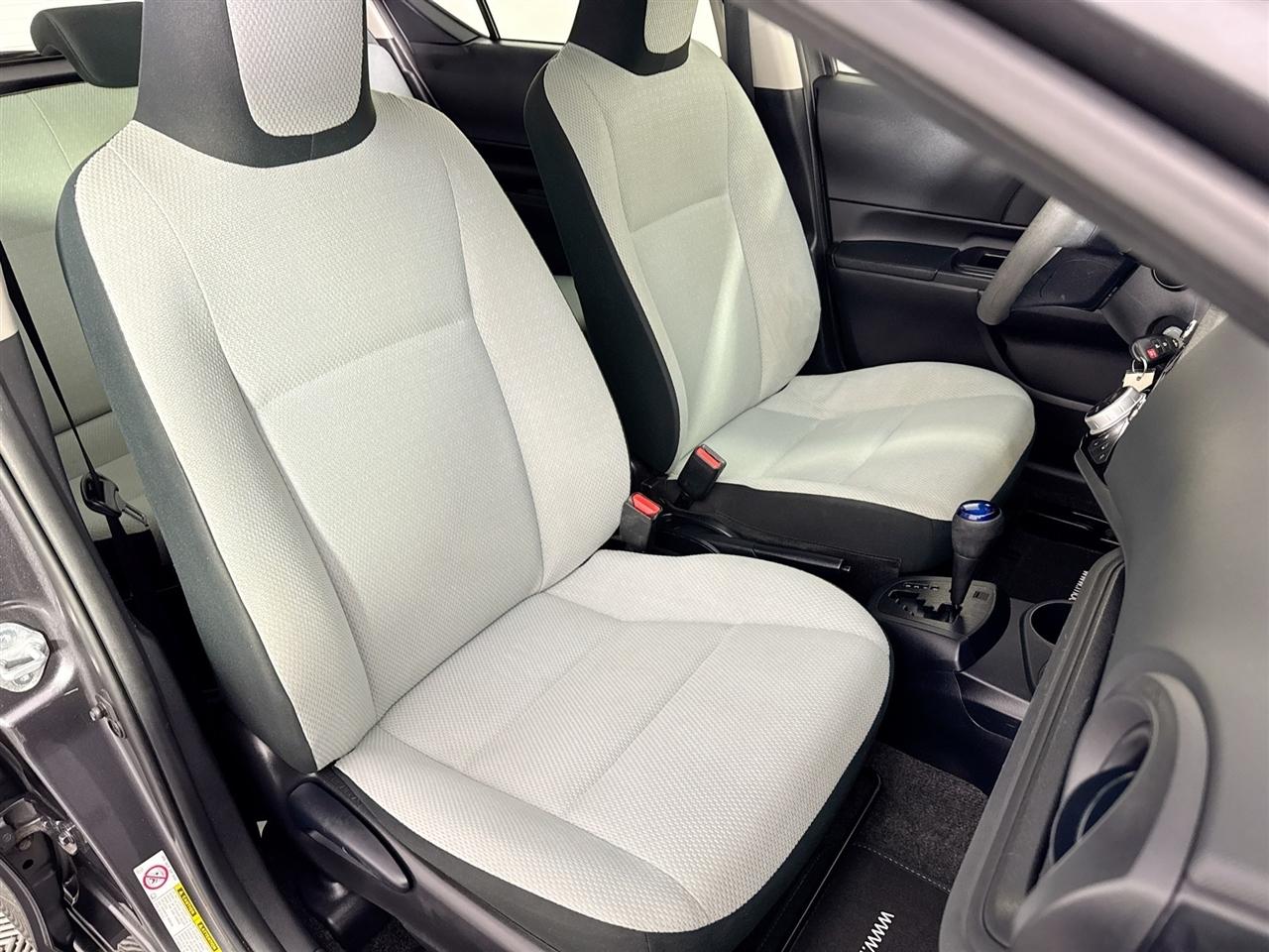 Toyota Prius c 5dr HB Persona Series (Natl) 2016