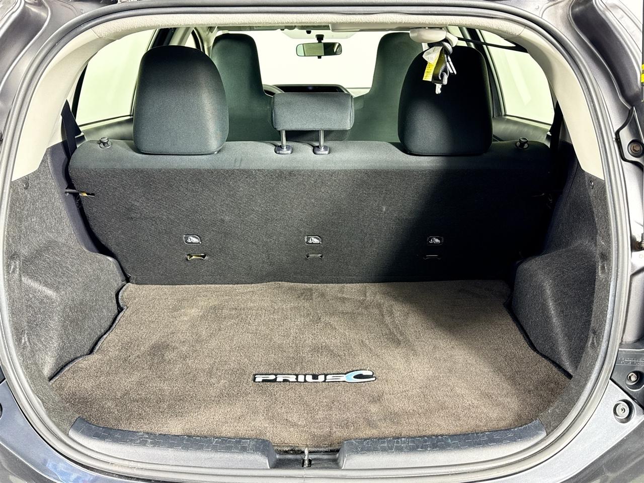 Toyota Prius c 5dr HB Persona Series (Natl) 2016