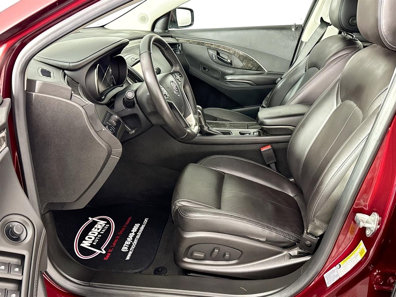 Buick LaCrosse 4dr Sdn Leather AWD 2015