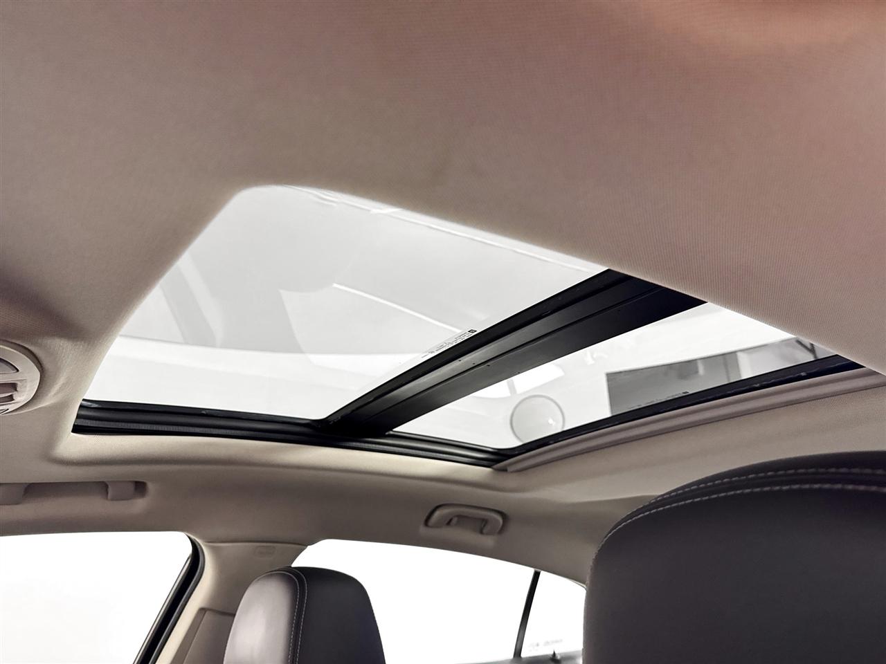 Buick LaCrosse 4dr Sdn Leather AWD 2015