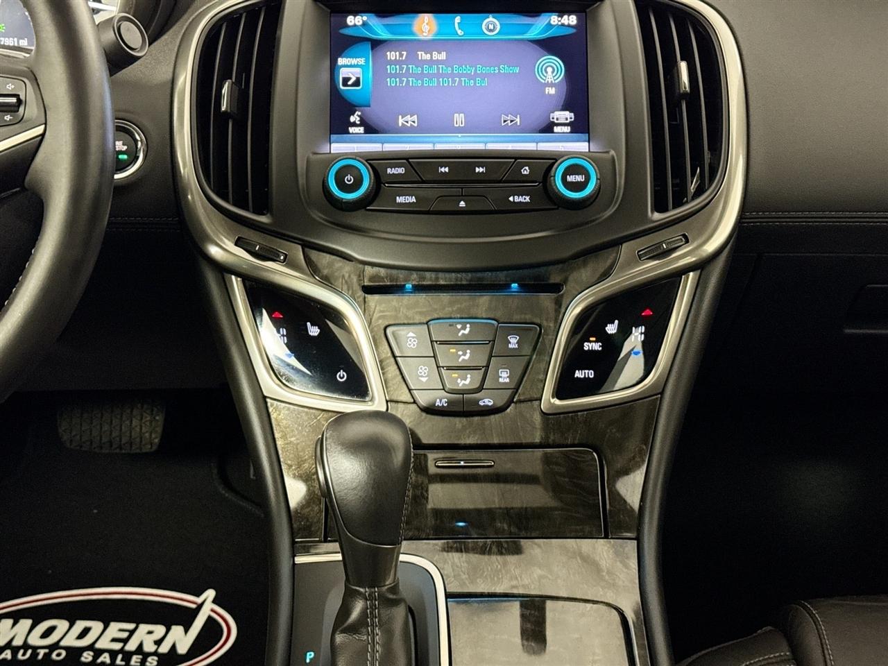 Buick LaCrosse 4dr Sdn Leather AWD 2015