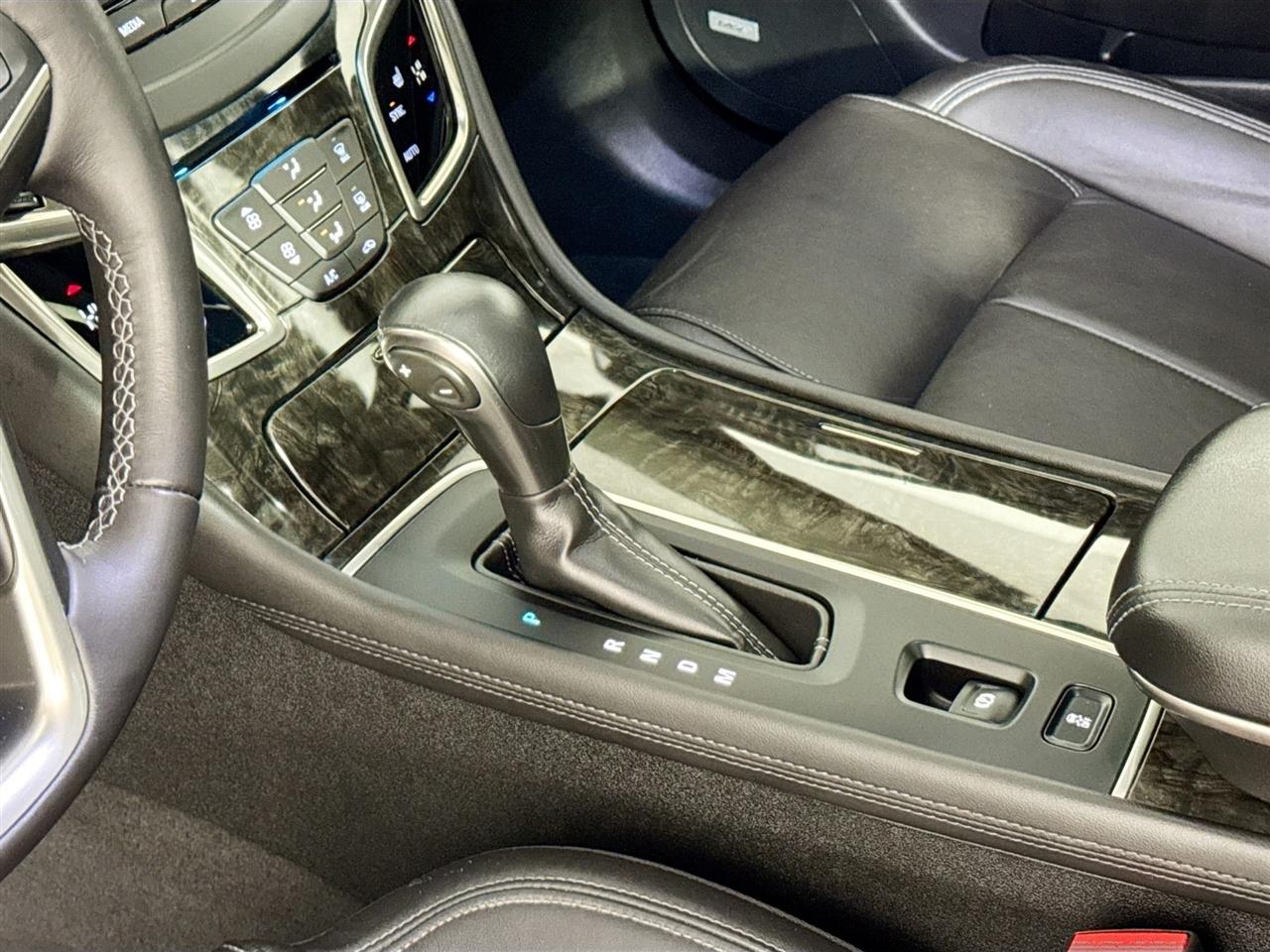 Buick LaCrosse 4dr Sdn Leather AWD 2015