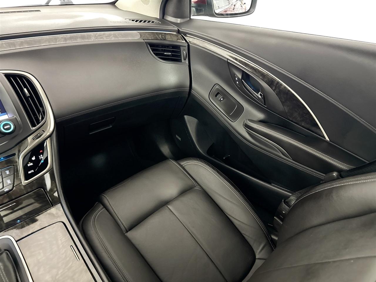 Buick LaCrosse 4dr Sdn Leather AWD 2015