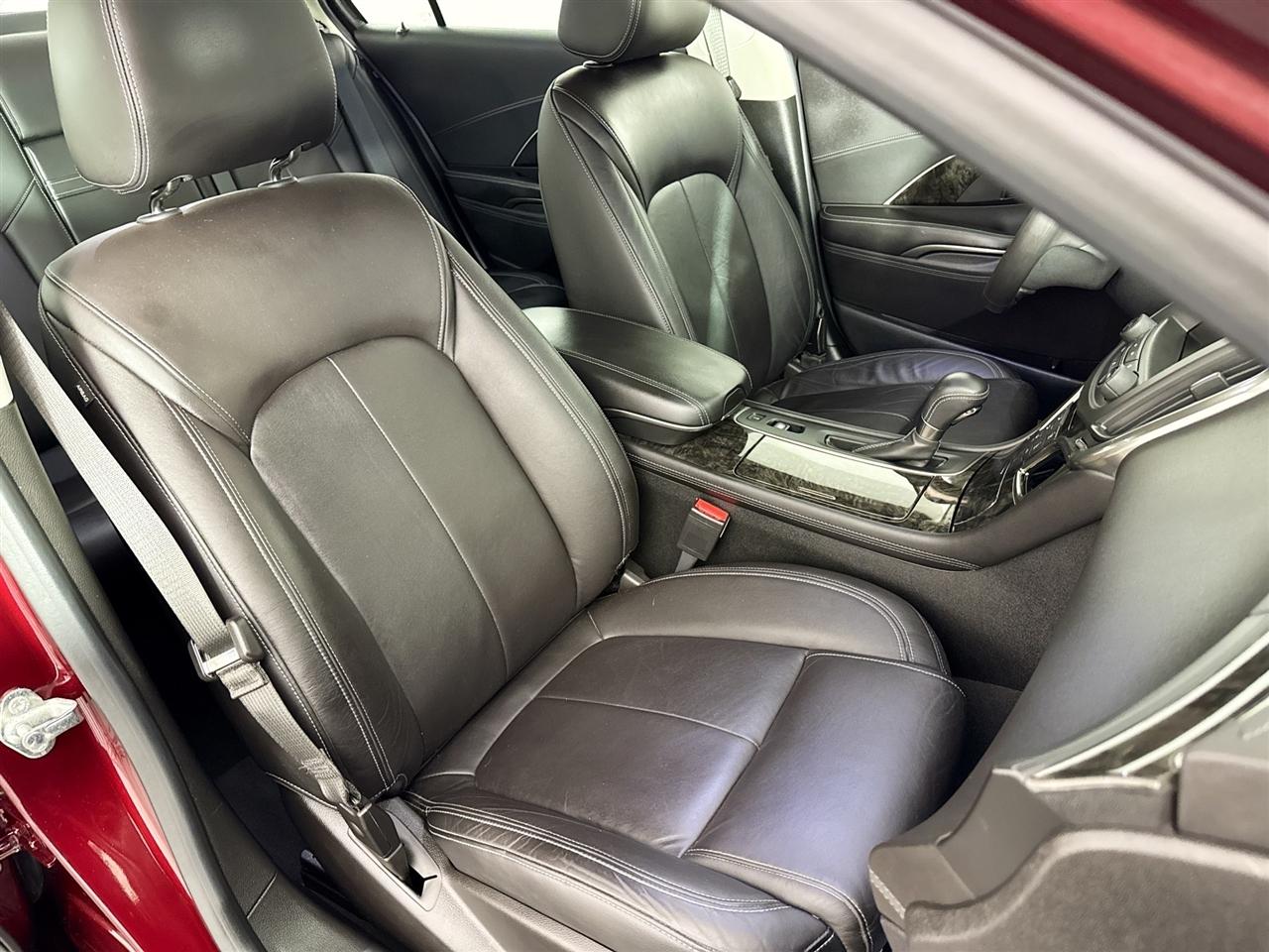 Buick LaCrosse 4dr Sdn Leather AWD 2015