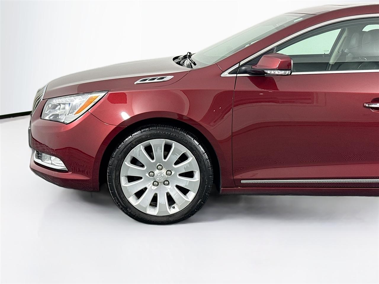 Buick LaCrosse 4dr Sdn Leather AWD 2015