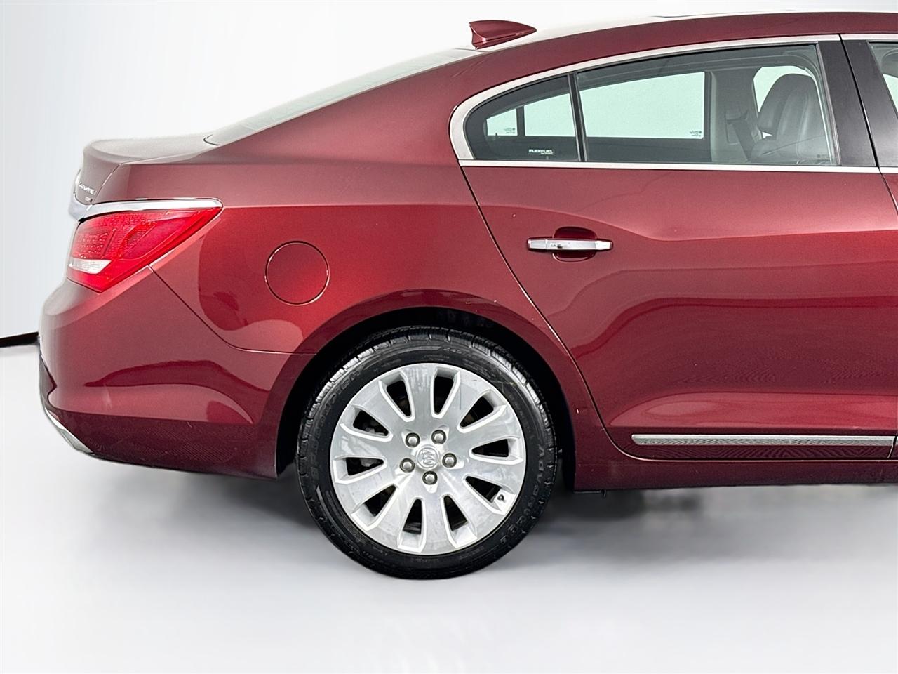 Buick LaCrosse 4dr Sdn Leather AWD 2015