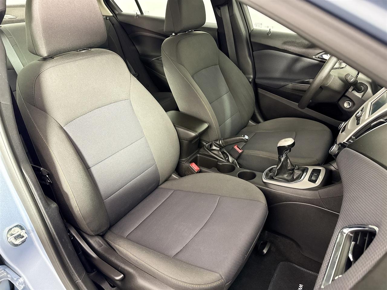 Chevrolet Cruze 4dr Sdn 1.4L LS w/1SA 2018