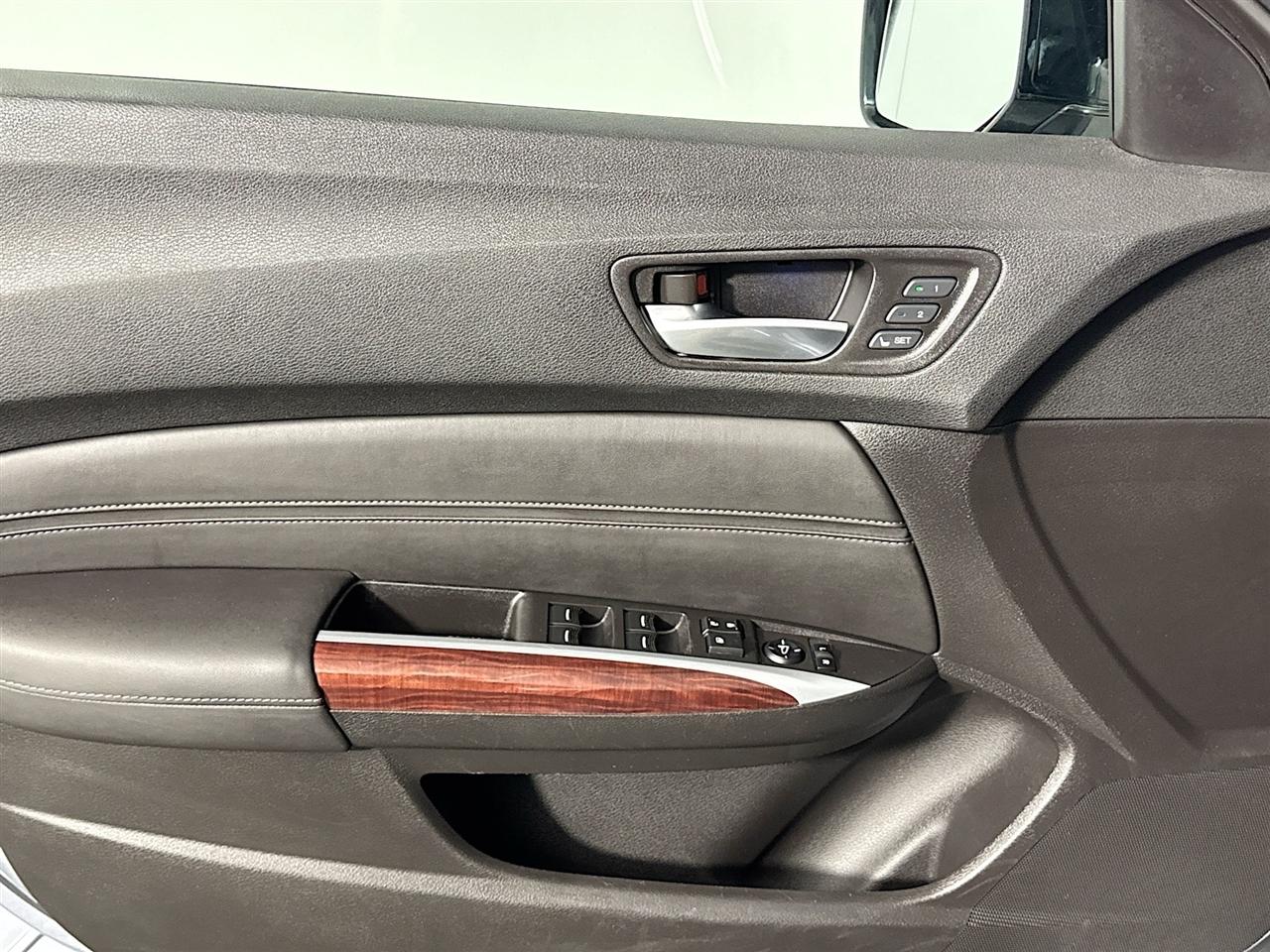 Acura TLX 4dr Sdn FWD V6 2016