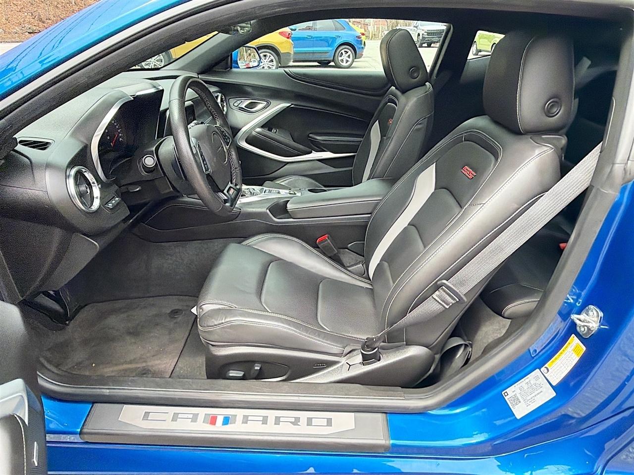 Chevrolet Camaro 2dr Cpe 2SS 2018