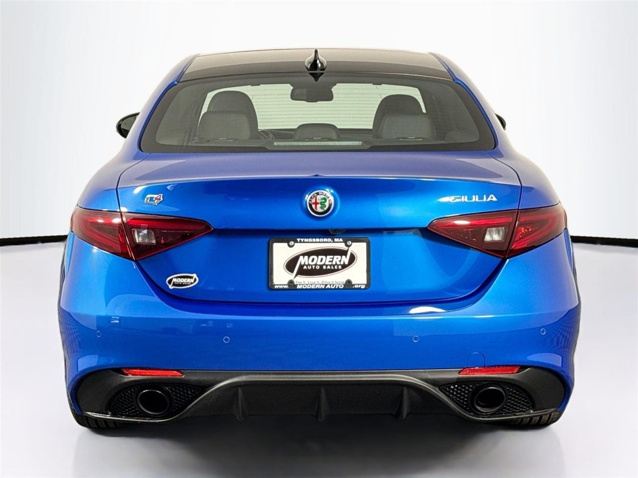 Alfa Romeo Giulia Veloce AWD 2022