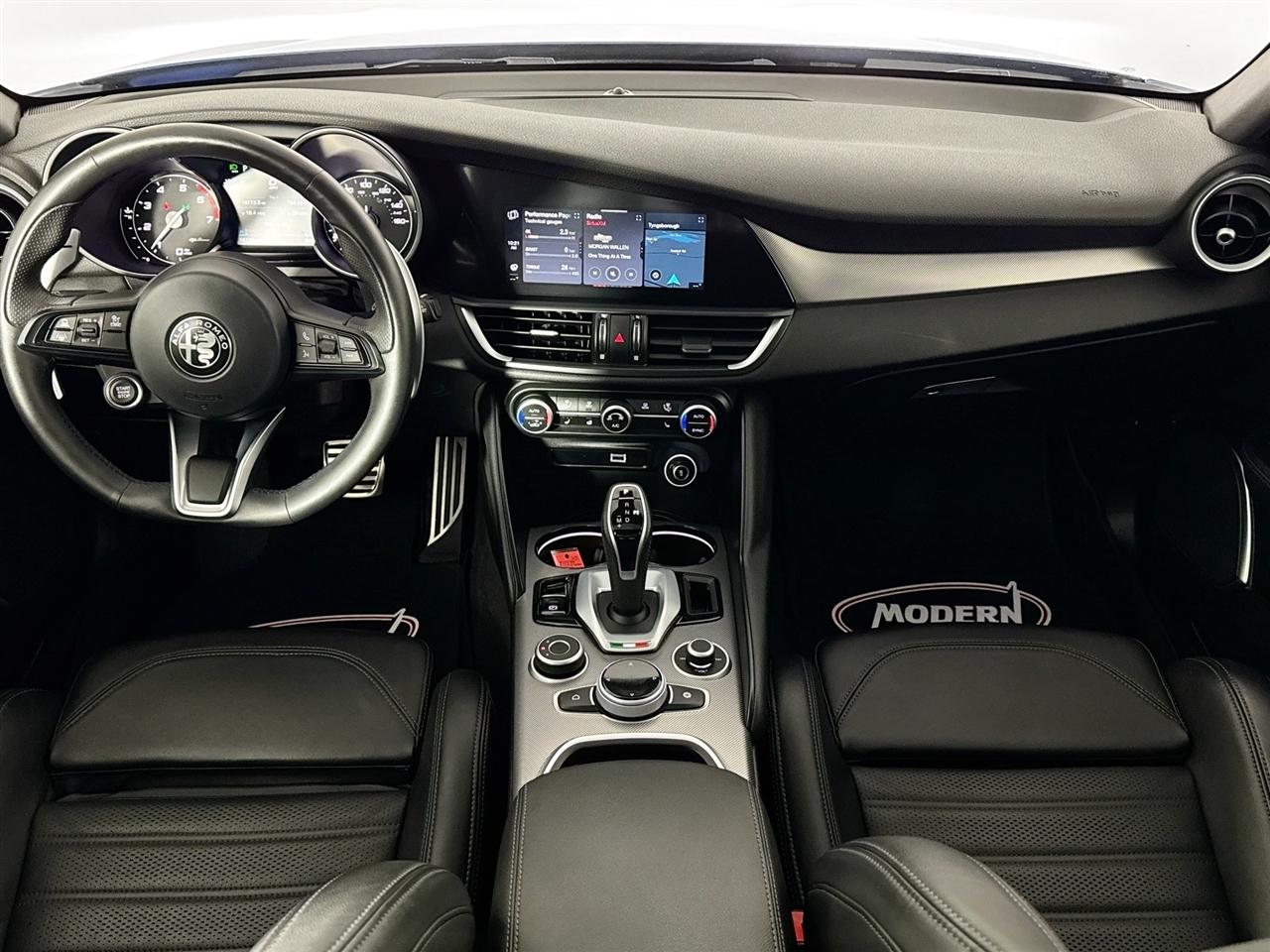 Alfa Romeo Giulia Veloce AWD 2022