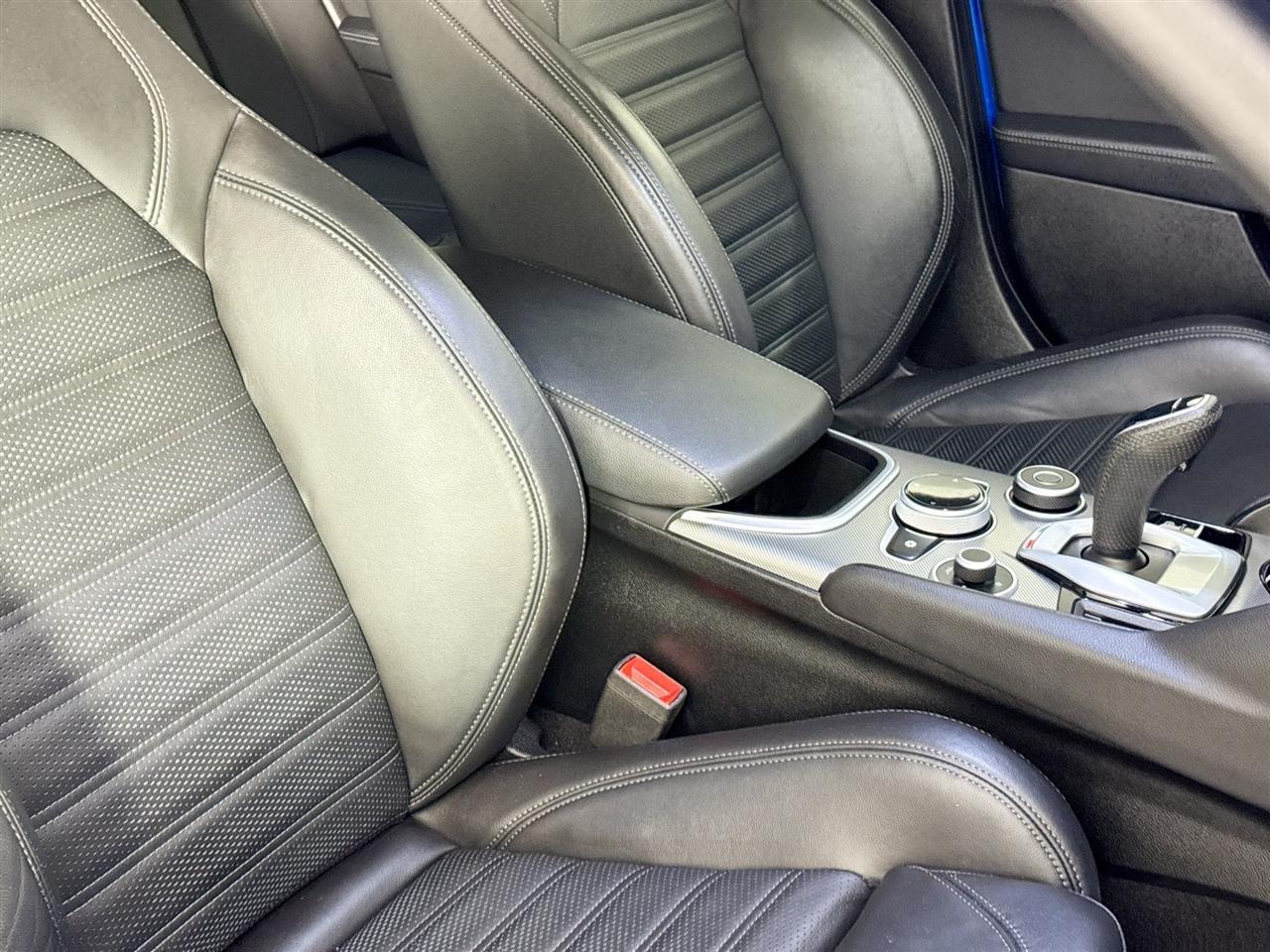 Alfa Romeo Giulia Veloce AWD 2022