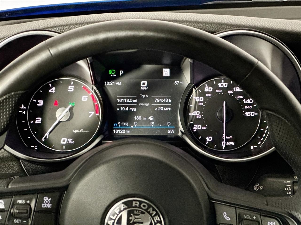 Alfa Romeo Giulia Veloce AWD 2022