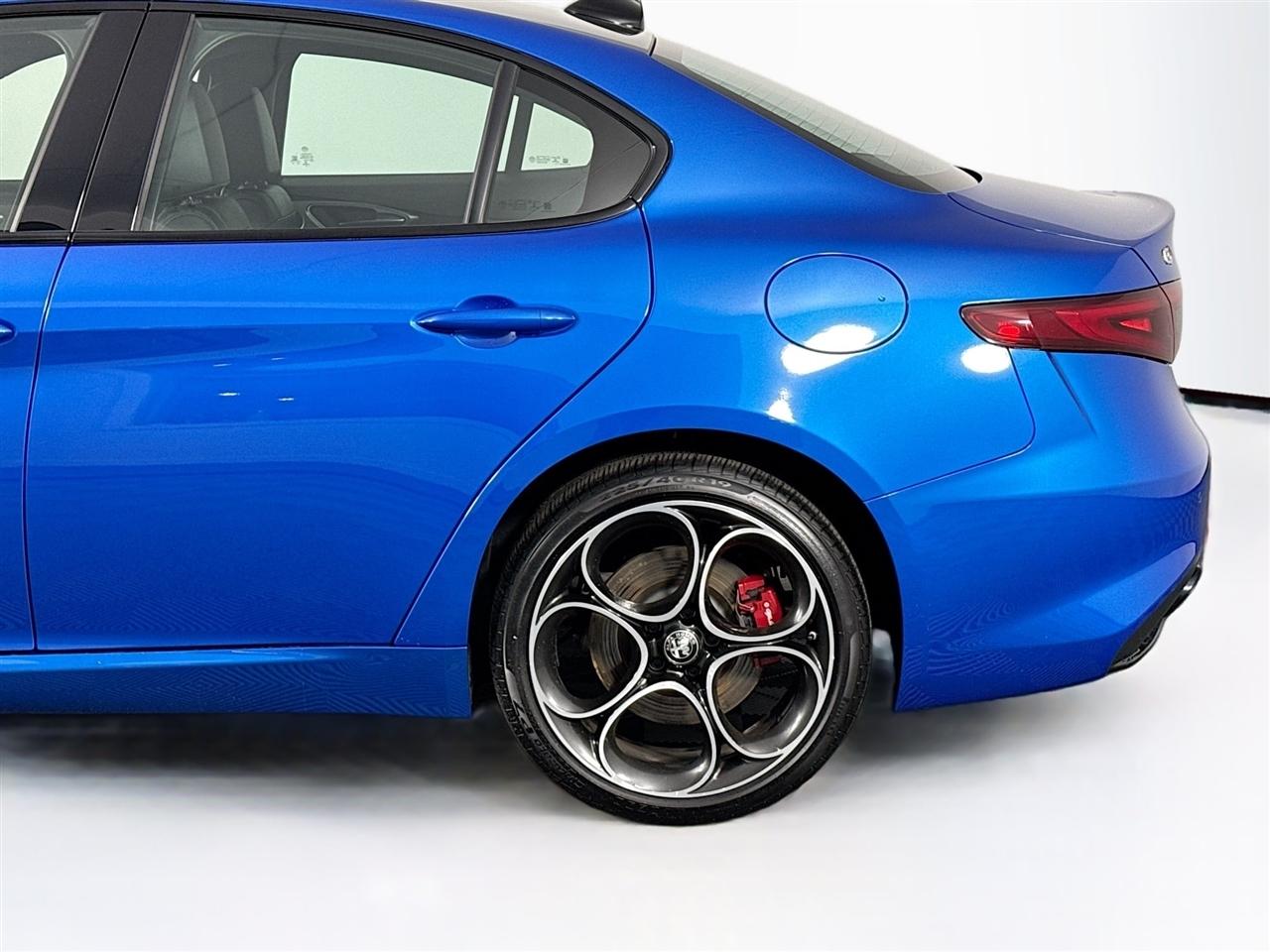 Alfa Romeo Giulia Veloce AWD 2022