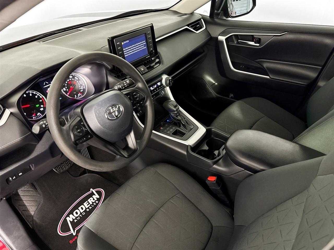 Toyota RAV4 XLE AWD (Natl) 2020