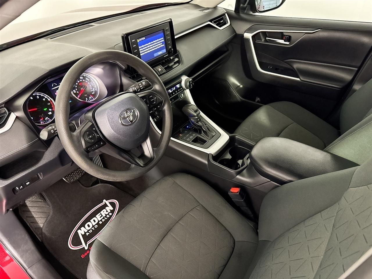 Toyota RAV4 XLE AWD (Natl) 2020