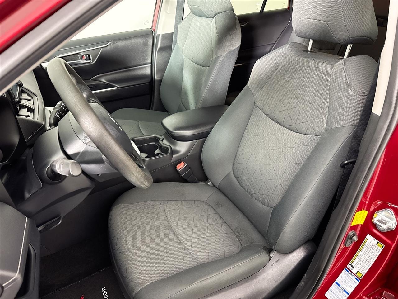 Toyota RAV4 XLE AWD (Natl) 2020