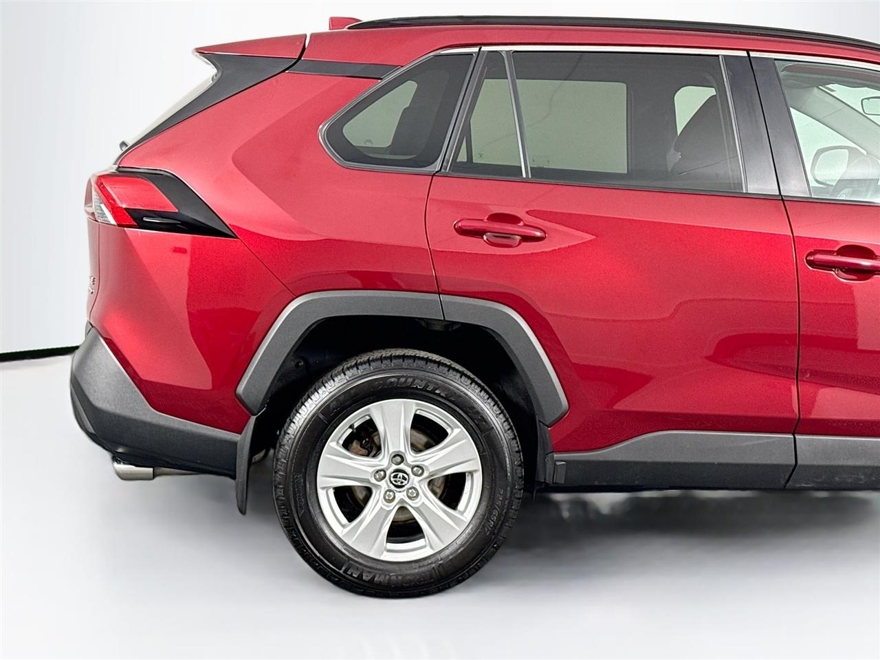 Toyota RAV4 XLE AWD (Natl) 2020