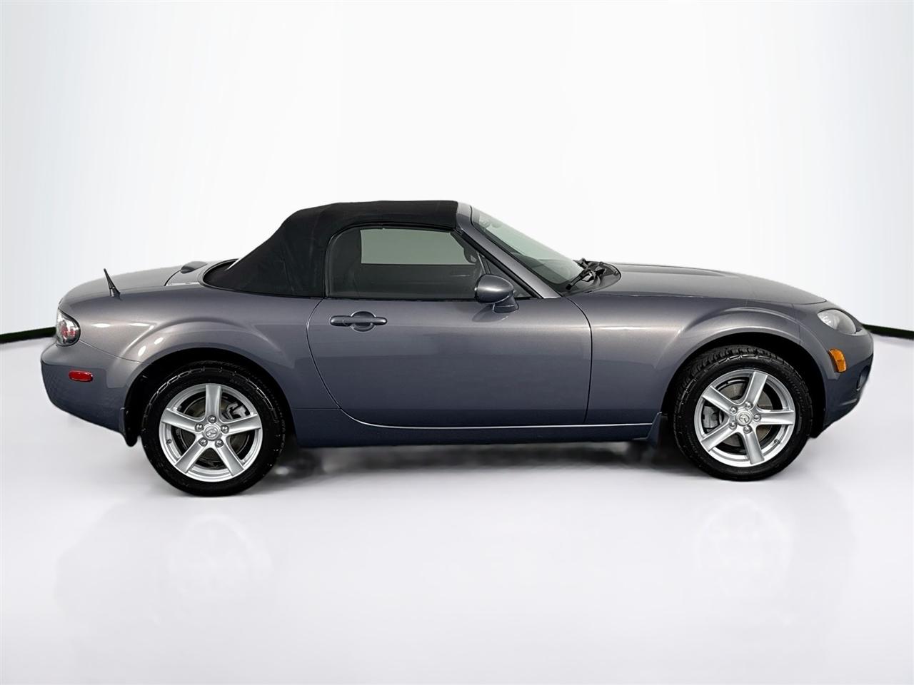 Mazda MX-5 Miata 2dr Conv Touring Manual 2006