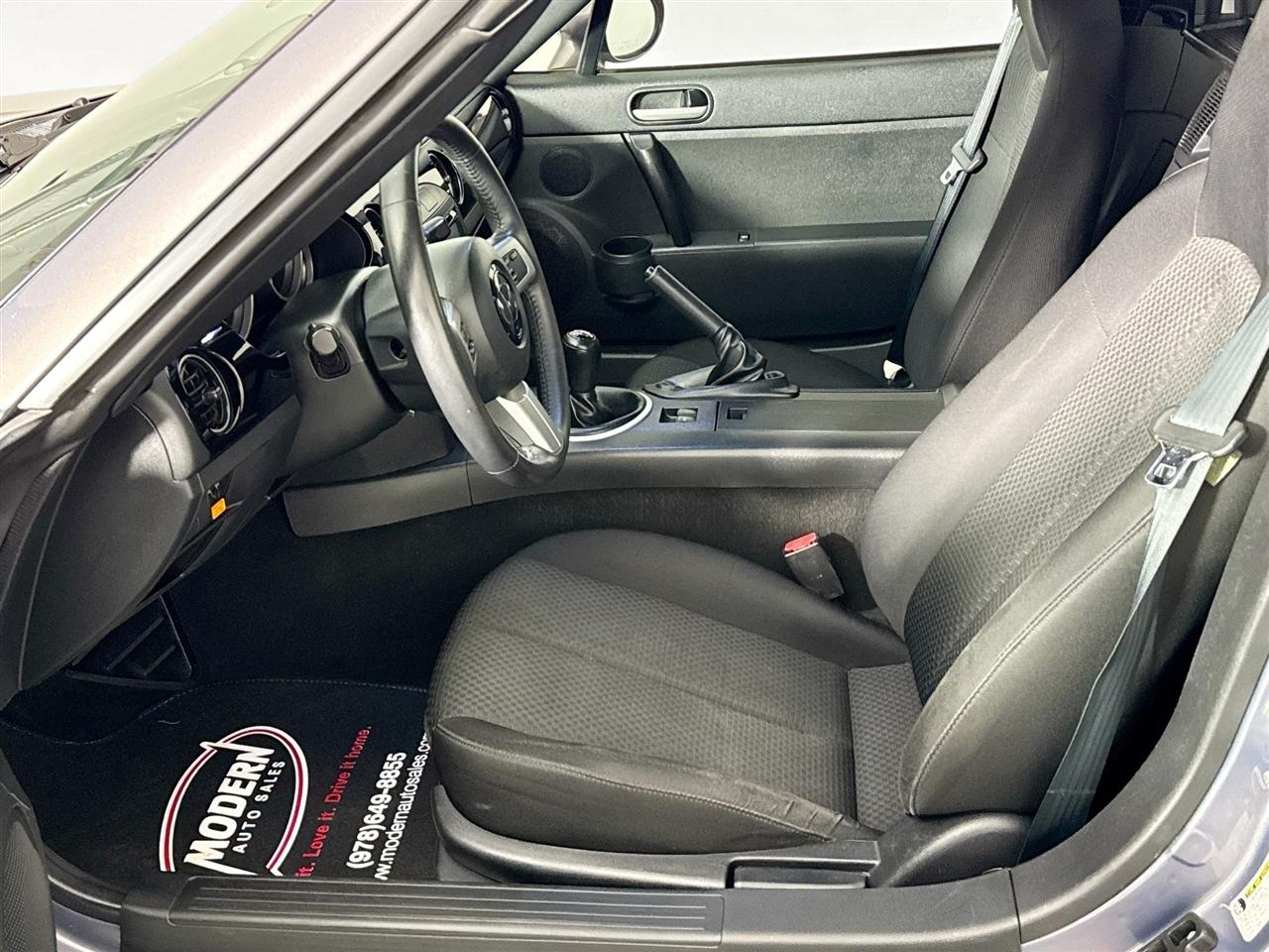 Mazda MX-5 Miata 2dr Conv Touring Manual 2006