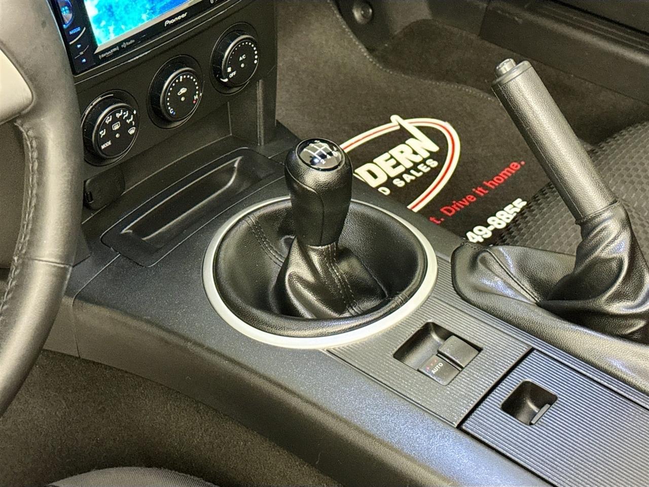 Mazda MX-5 Miata 2dr Conv Touring Manual 2006