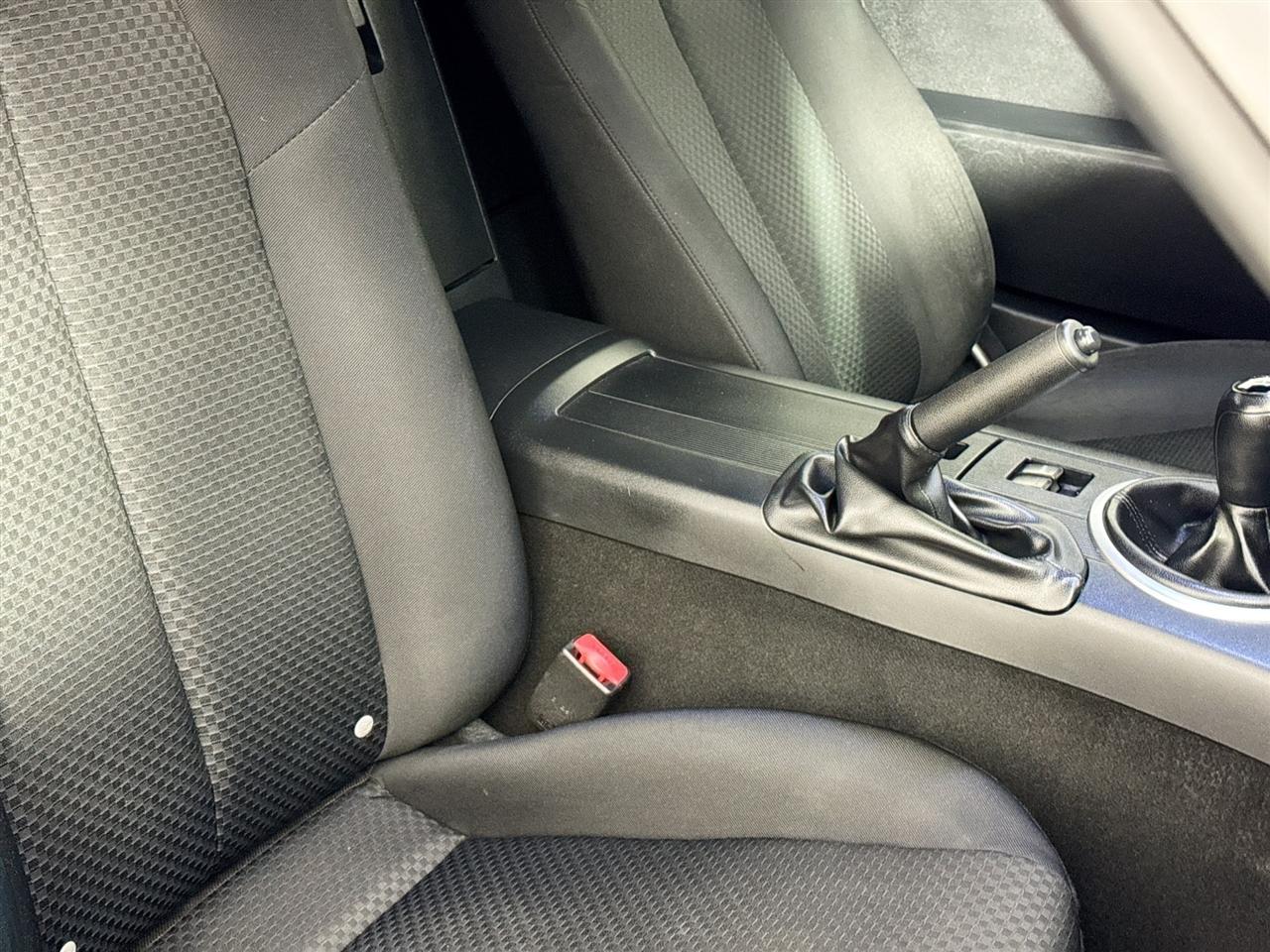 Mazda MX-5 Miata 2dr Conv Touring Manual 2006