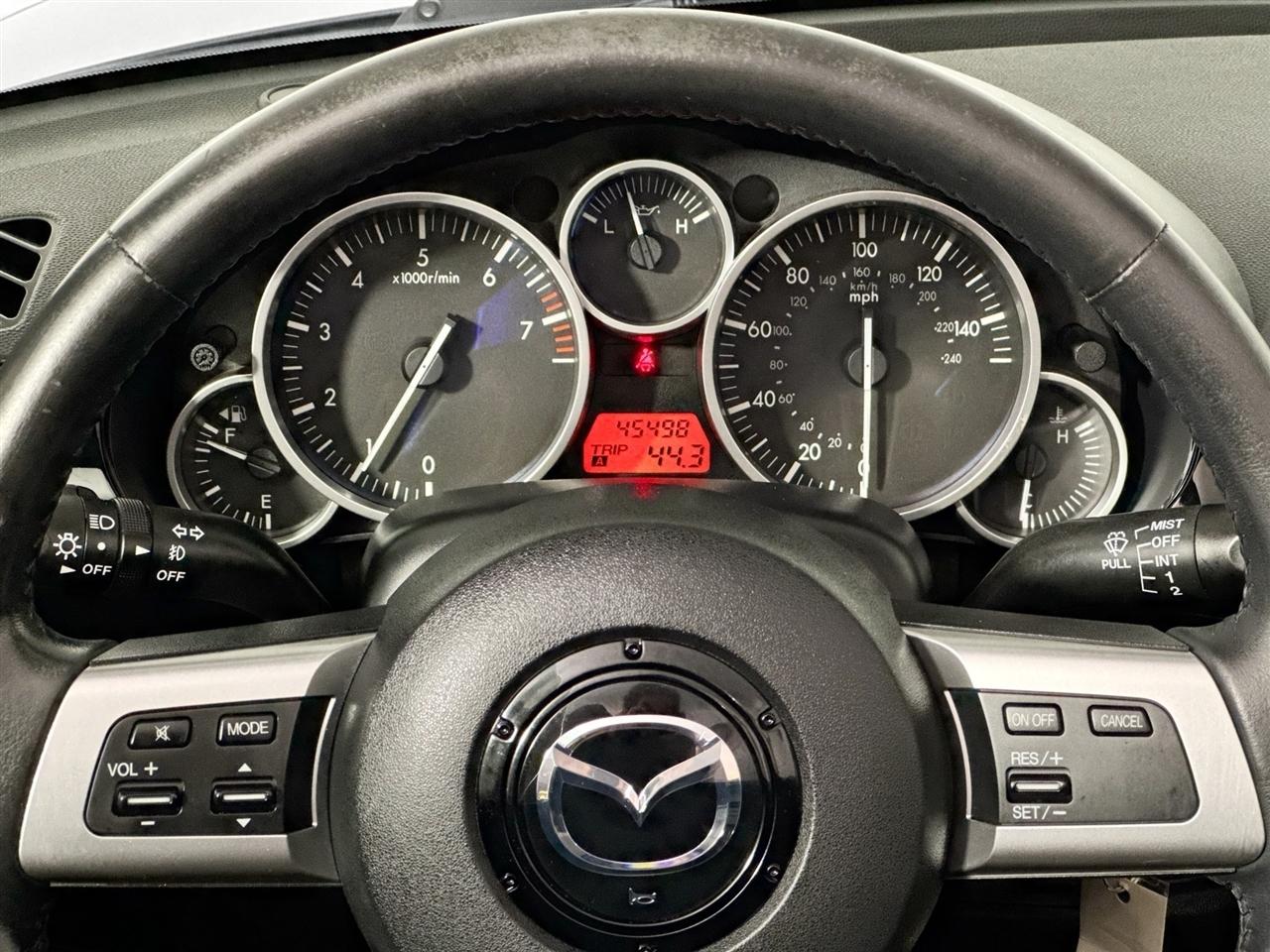 Mazda MX-5 Miata 2dr Conv Touring Manual 2006