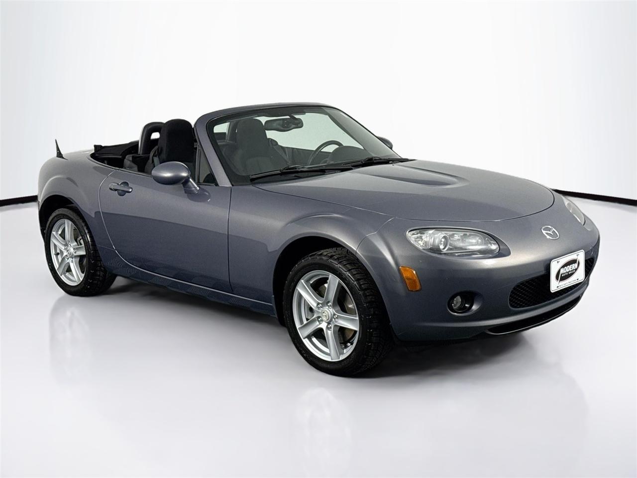 Mazda MX-5 Miata 2dr Conv Touring Manual 2006