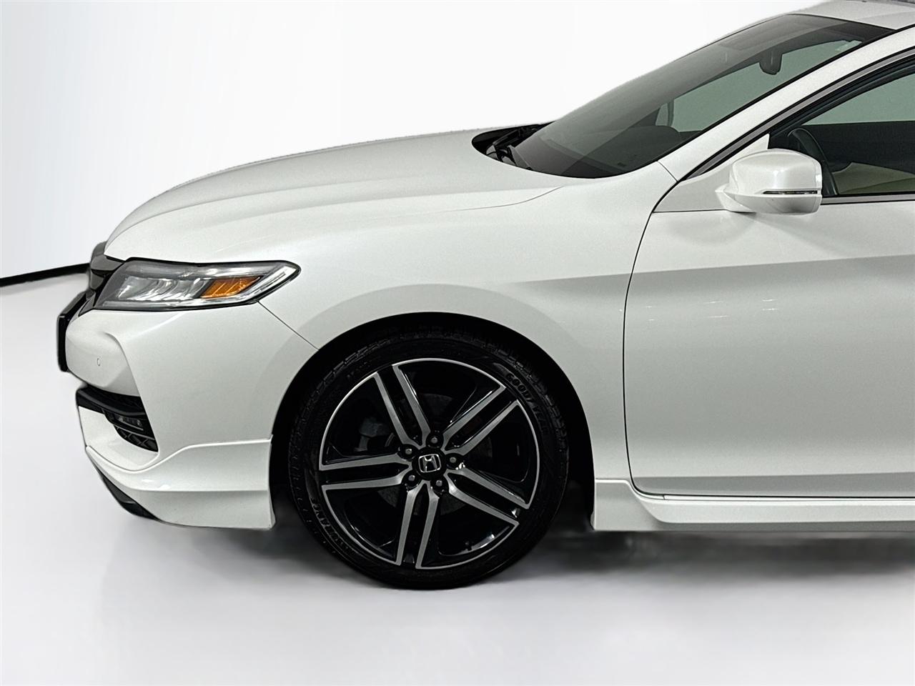 Honda Accord Coupe Touring Auto 2017