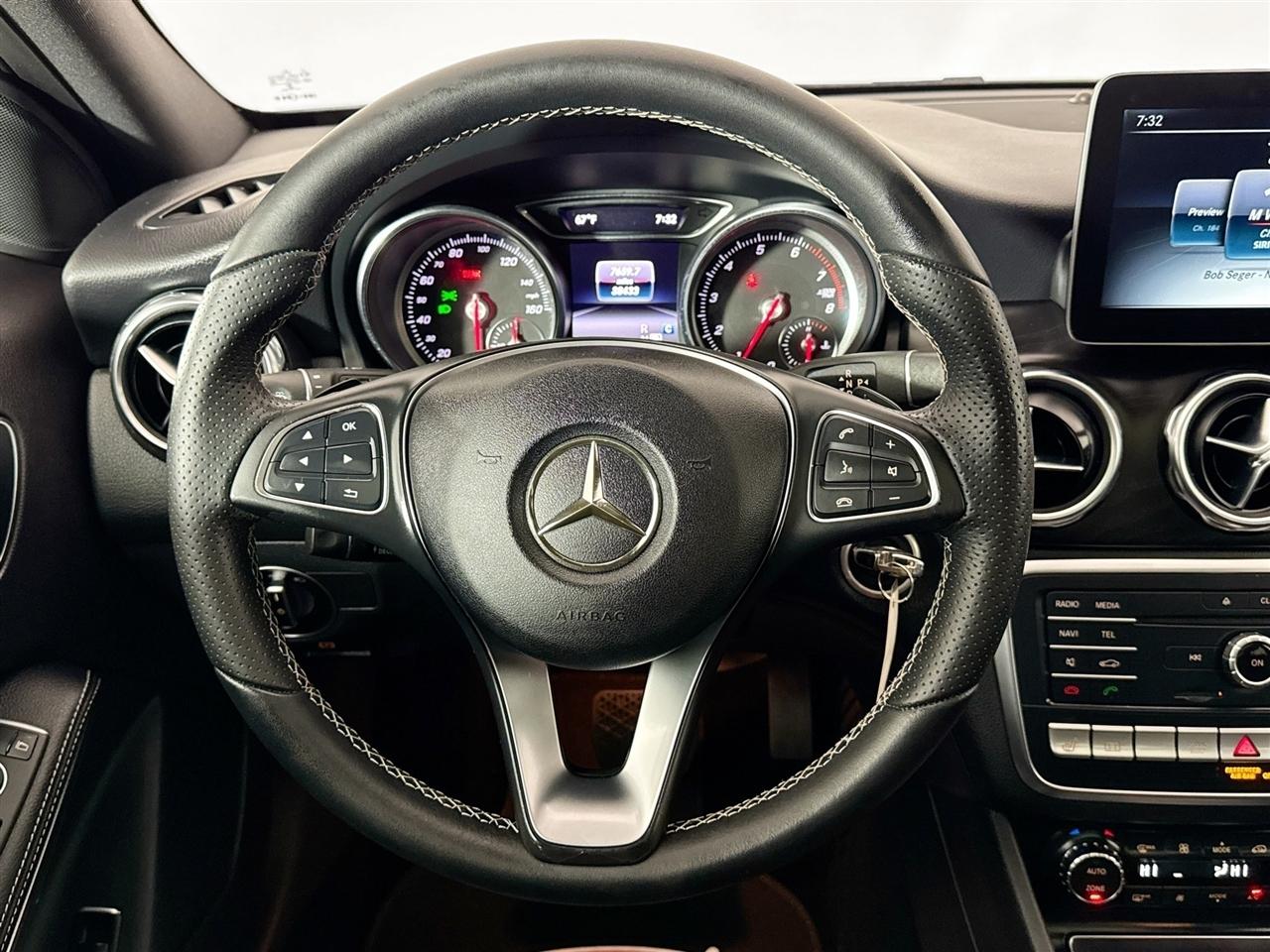 Mercedes-Benz GLA GLA 250 4MATIC SUV 2018