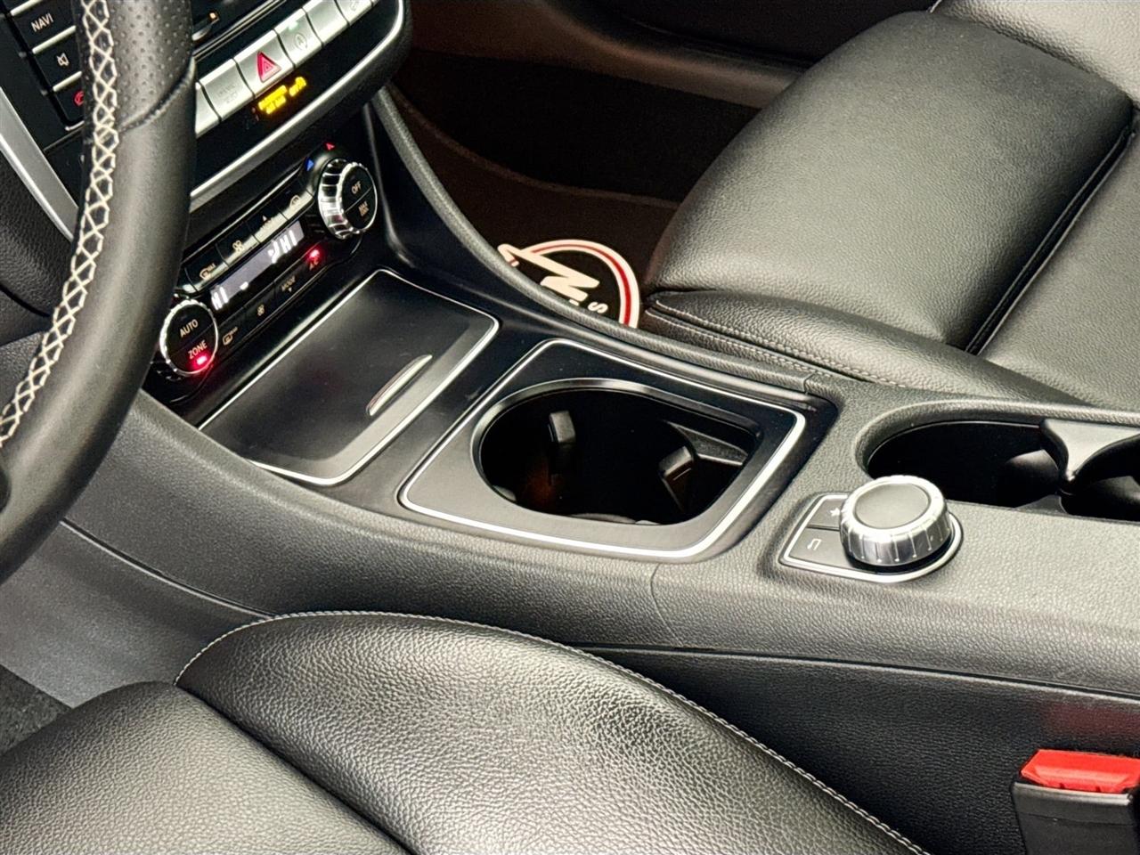 Mercedes-Benz GLA GLA 250 4MATIC SUV 2018