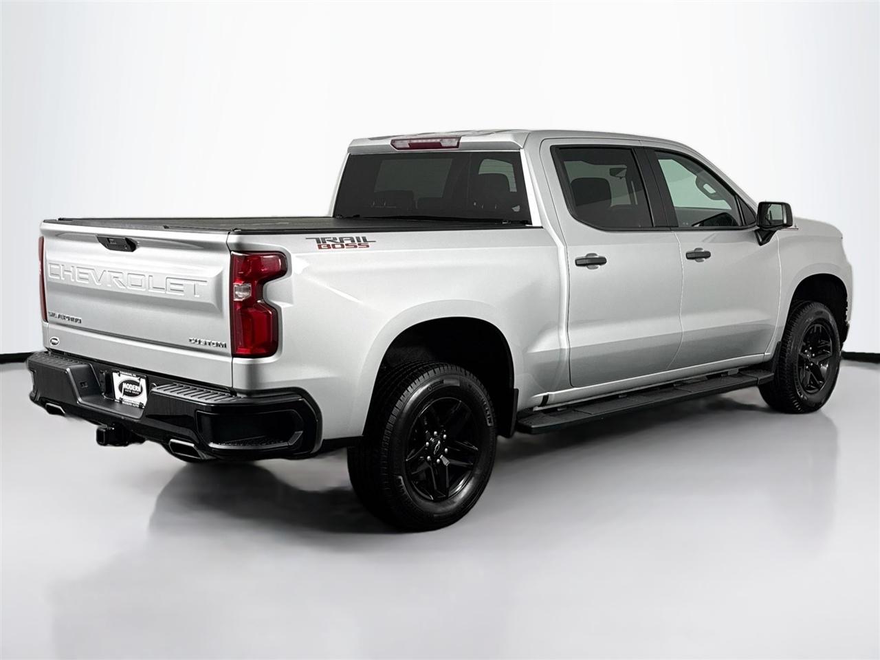 Chevrolet Silverado 1500 4WD Crew Cab 147" Custom Trail Boss 2019