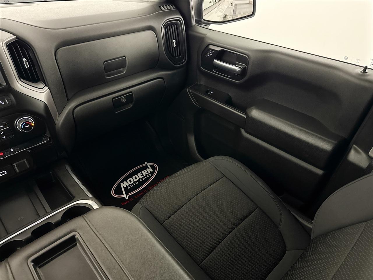 Chevrolet Silverado 1500 4WD Crew Cab 147" Custom Trail Boss 2019