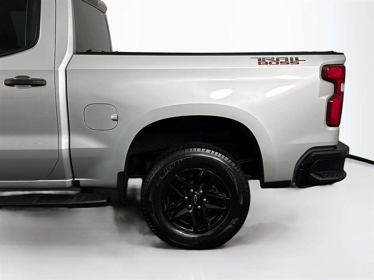 Chevrolet Silverado 1500 4WD Crew Cab 147" Custom Trail Boss 2019