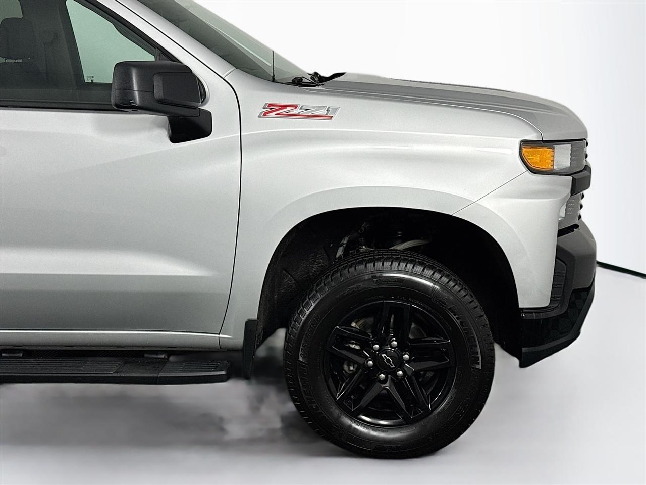 Chevrolet Silverado 1500 4WD Crew Cab 147" Custom Trail Boss 2019
