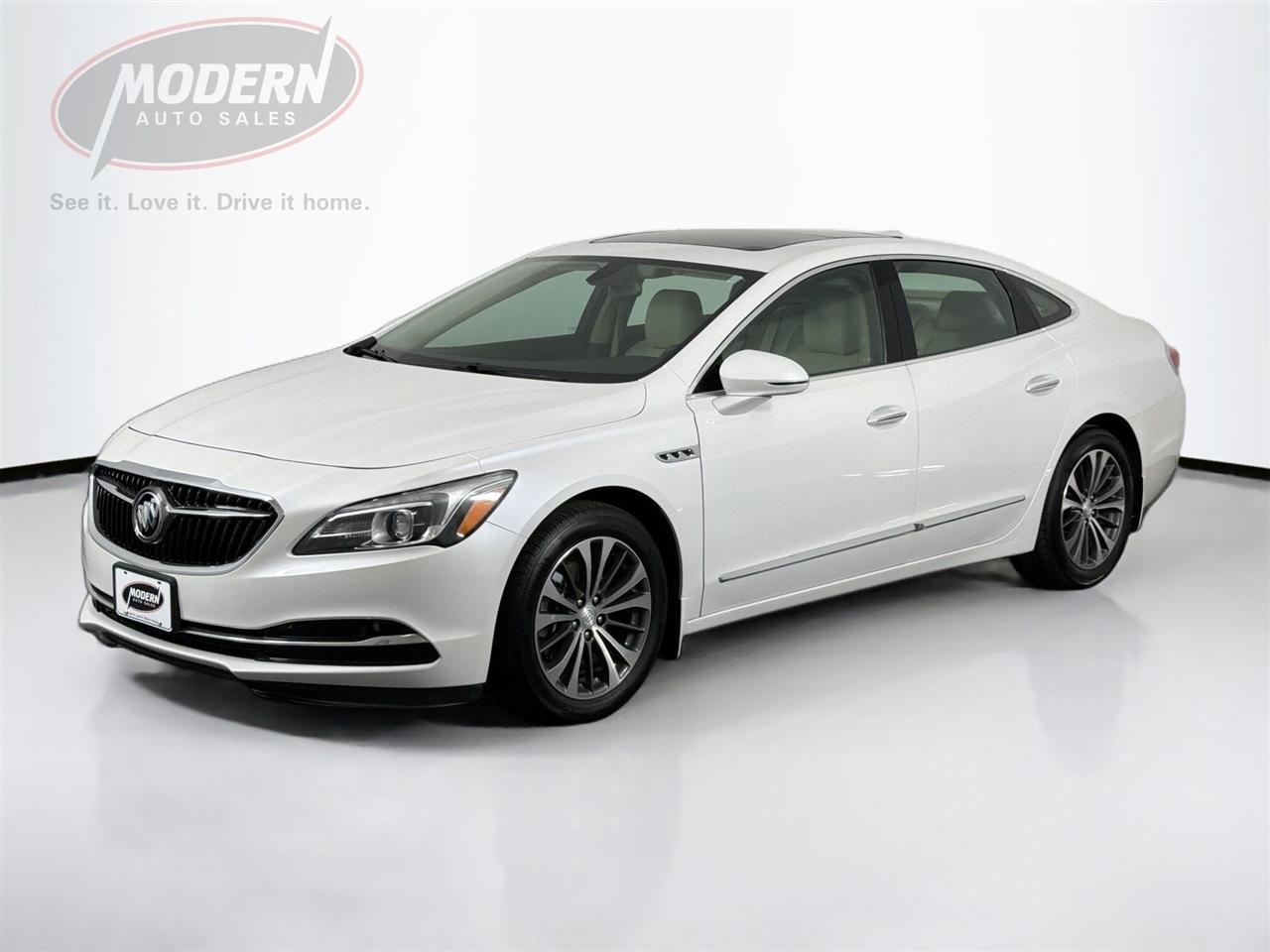 Buick LaCrosse 4dr Sdn Essence FWD 2017