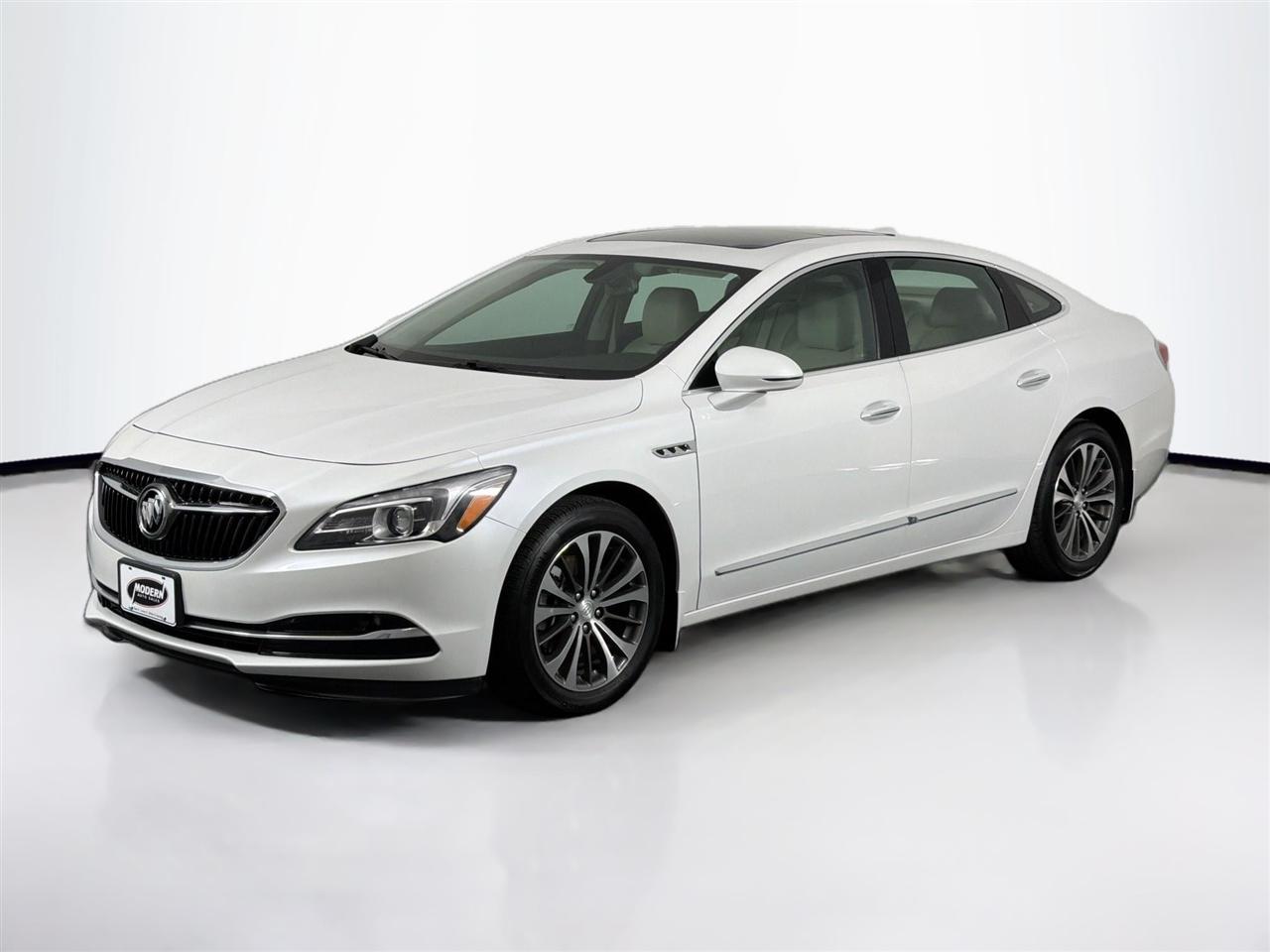 Buick LaCrosse 4dr Sdn Essence FWD 2017