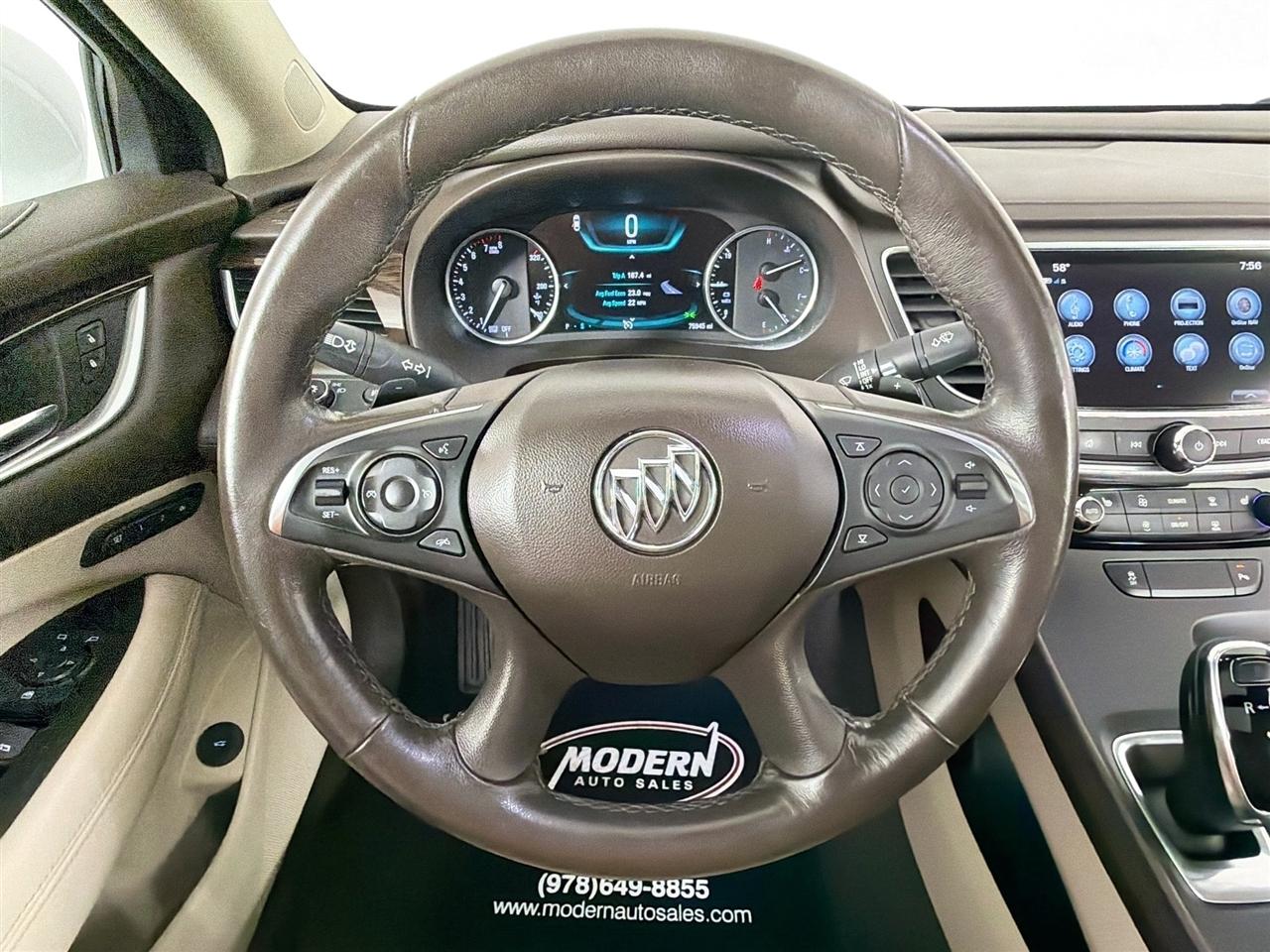 Buick LaCrosse 4dr Sdn Essence FWD 2017