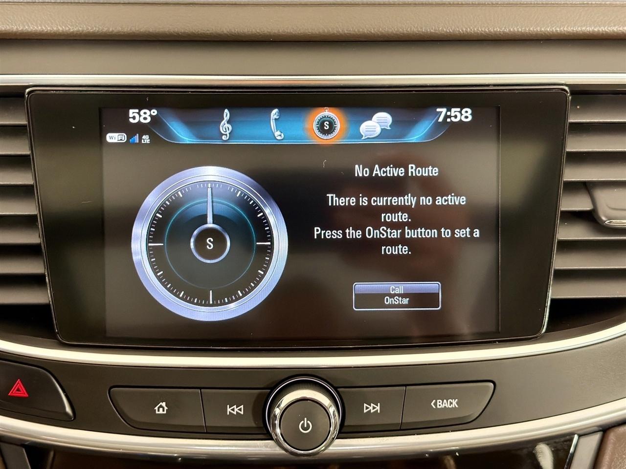Buick LaCrosse 4dr Sdn Essence FWD 2017
