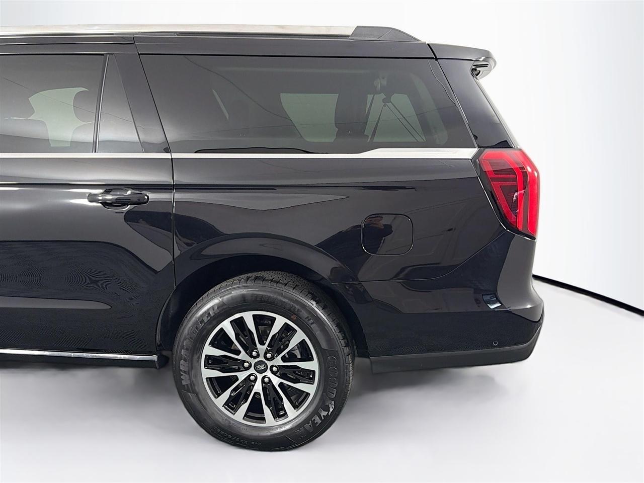 Ford Expedition Max Platinum 4x4 2025