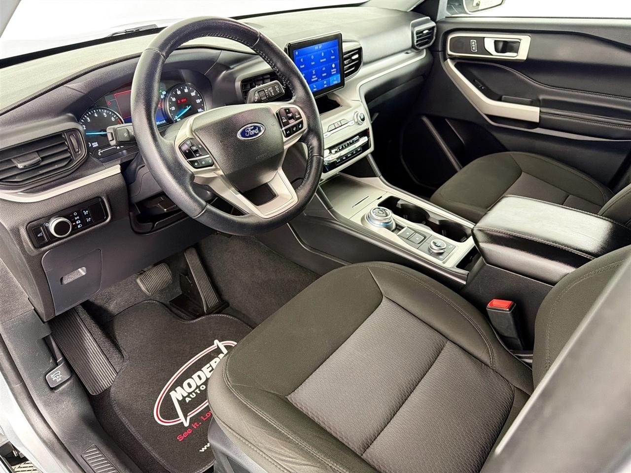 Ford Explorer XLT 4WD 2023