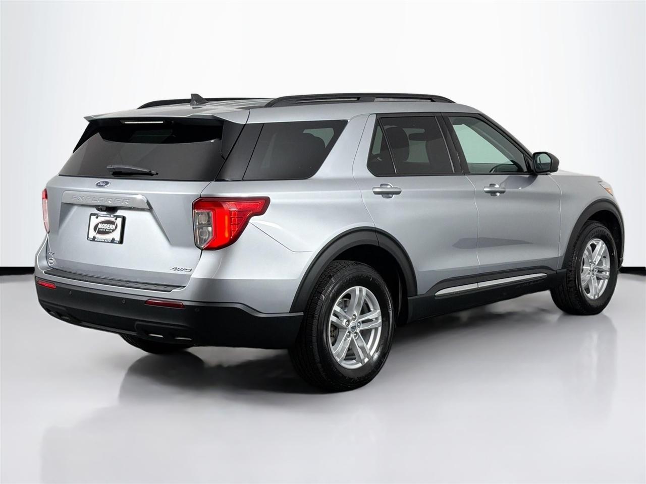 Ford Explorer XLT 4WD 2023